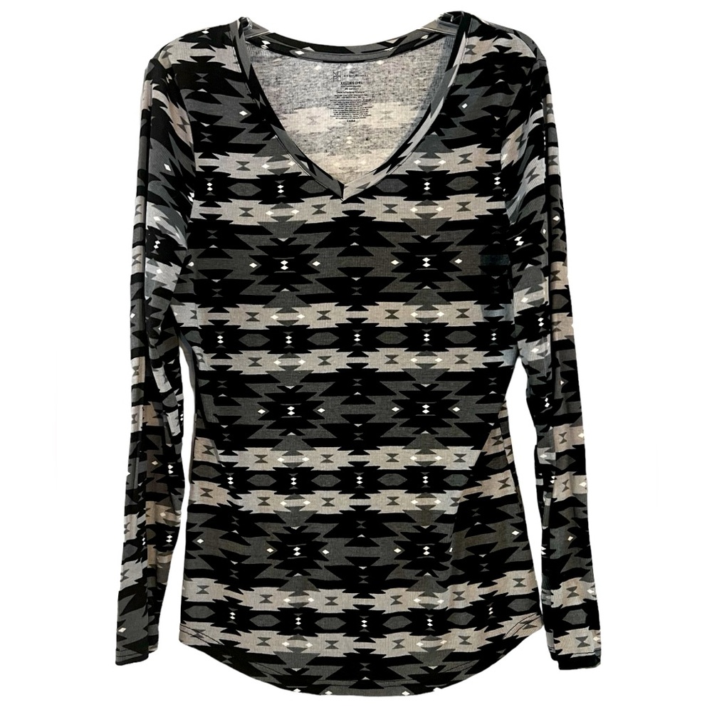 No Boundaries  Aztec Black & Gray long sleeve top  Sz XxL 2XG